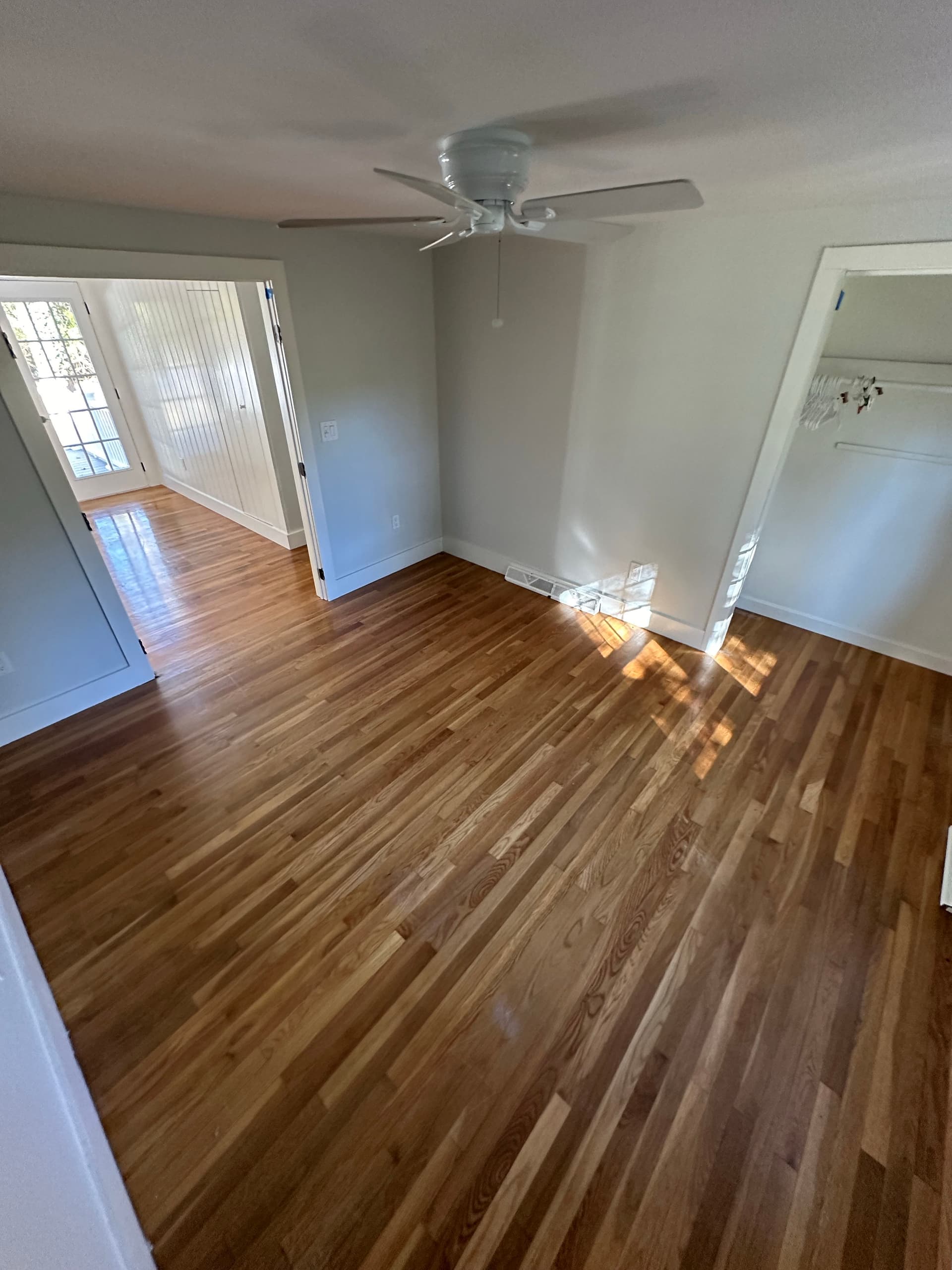 Gallery photos for Stunning Hardwood Flooring and Polished Interior: Image #1