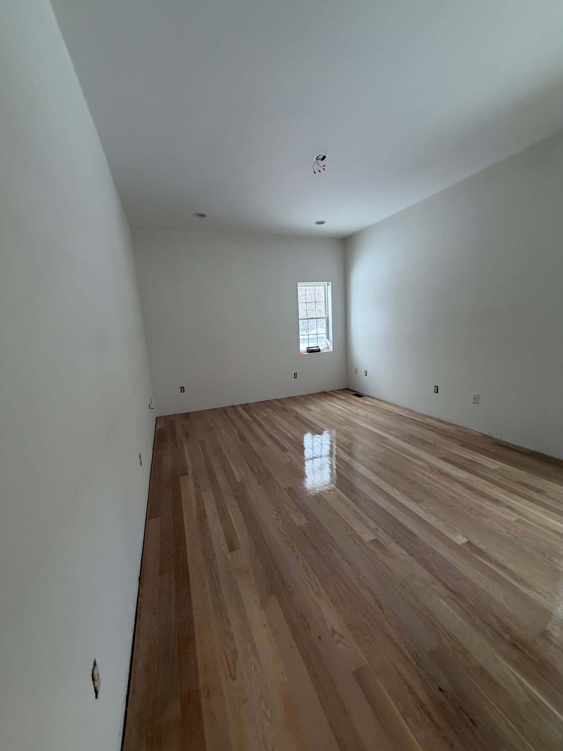 Gallery photos for Stunning White Oak Hardwood Floors with Loba Invisible Protect: Image #3