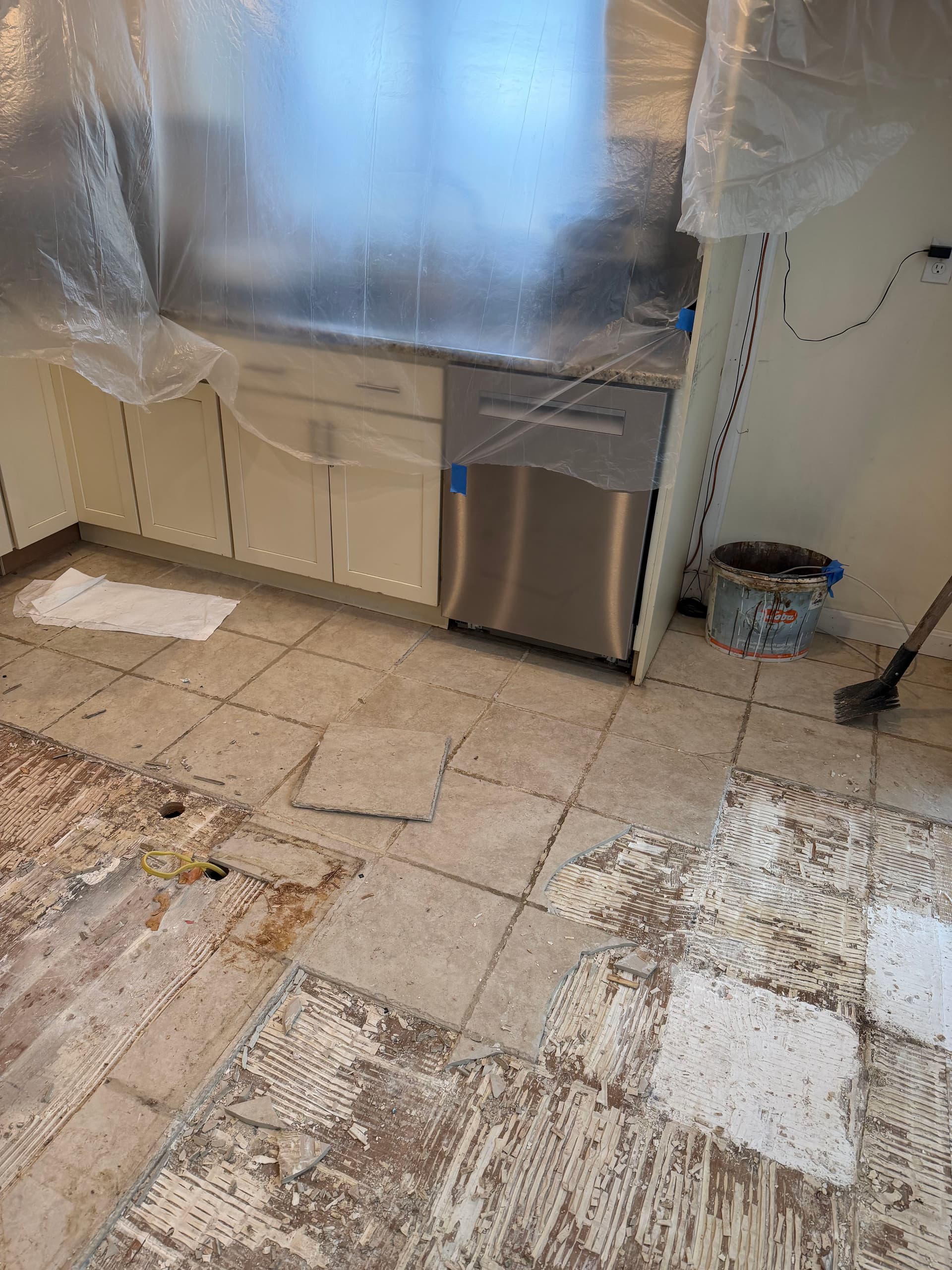 Gallery photos for Kitchen Floor Makeover by Wood Star Flooring Inc.: Image #1