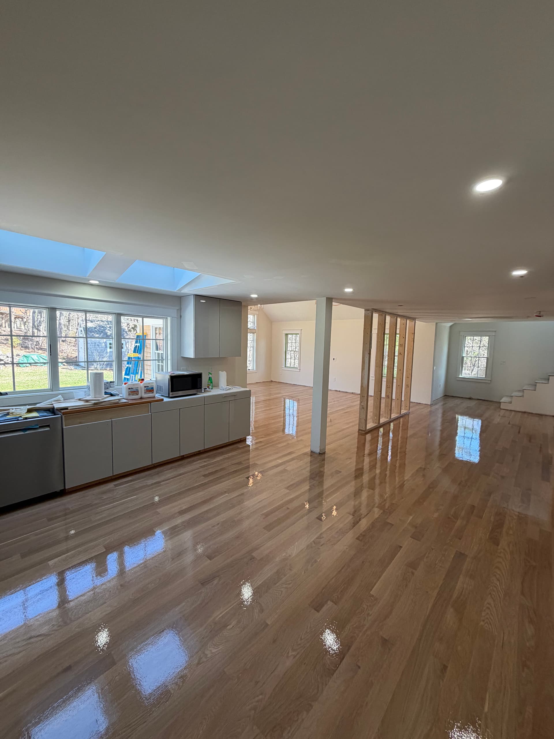 Gallery photos for White Oak Hardwood Floors Finished with Loba Easy Finish: Image #1