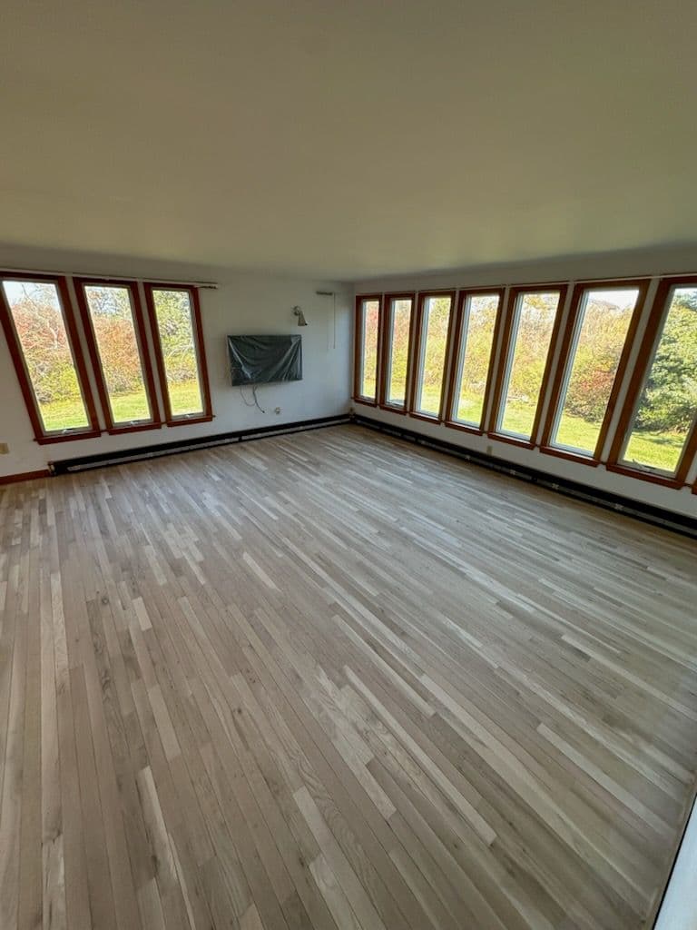 Gallery photos for Polished Hardwood Elegance brings Natural Light Indoors: Image #1